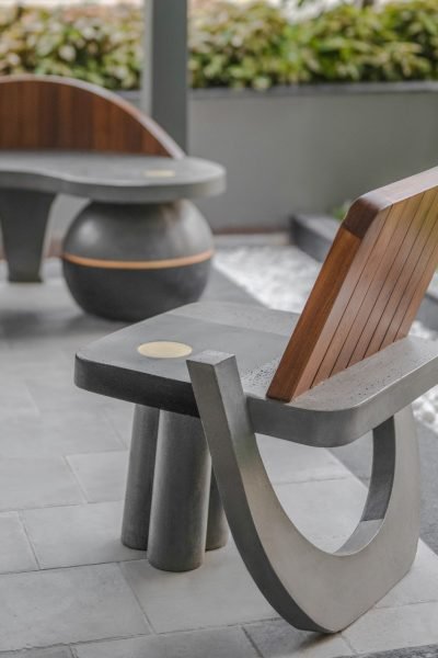 U chair
